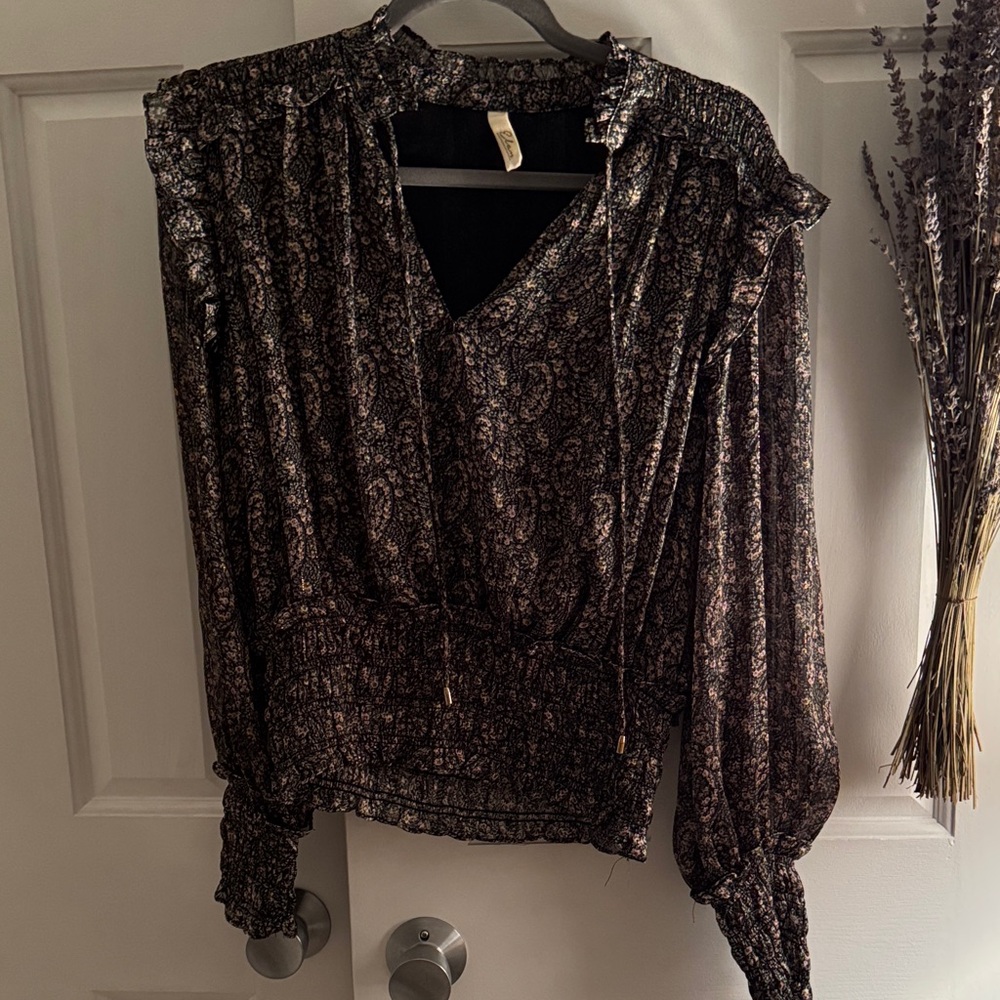 Elan Black and White Floral Blouse